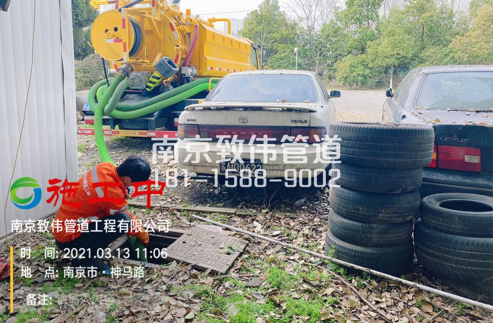 321吉祥村工厂清掏化粪池